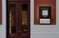 Entrada detalle logotipo